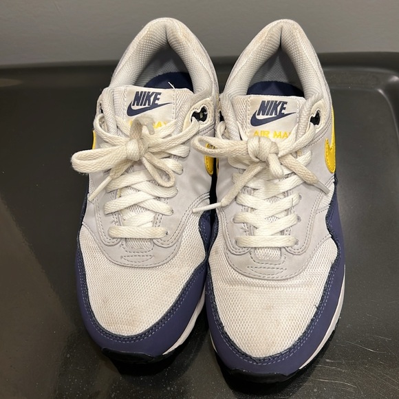 Kids size 4Y Nike air max navy blue white and yellow shoes - Picture 2 of 6